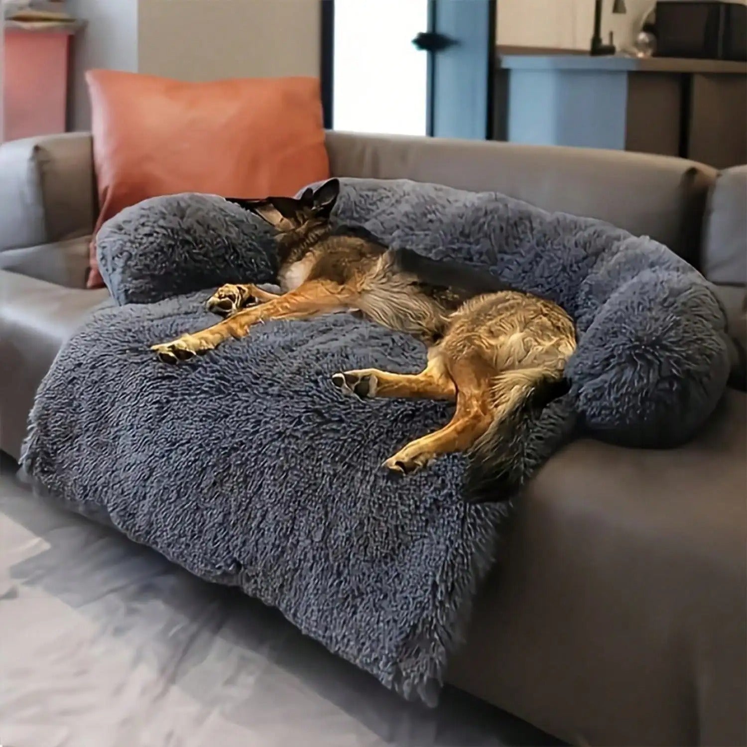 Coussin chien gris foncé