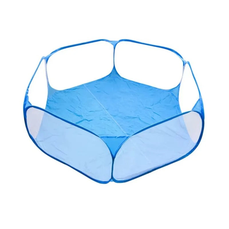 Parc pour chien bleu ouvert