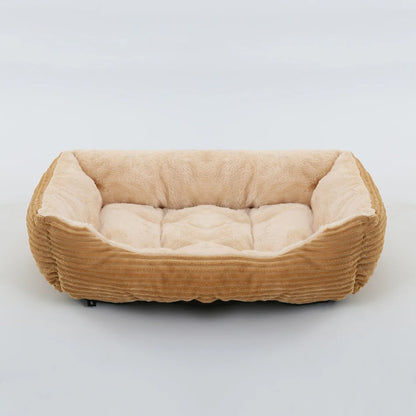 Coussin chien marron doux confortable