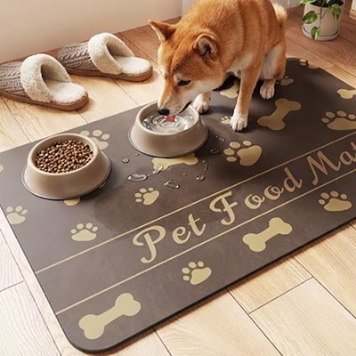 Tapis gamelle chien marron